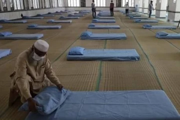 மரிக்காத மனிதம்..   முகாம்களாக மாற்றப்படும் மசூதிகள்!