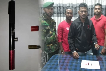 பேனாவுக்குள் மறைந்து வைத்திருந்த துப்பாக்கி