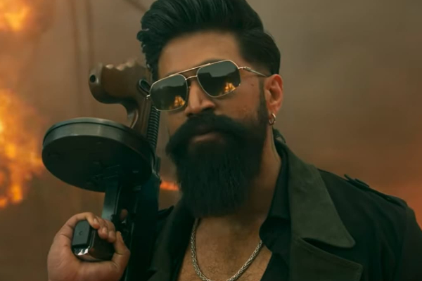 டாக்சிக் படத்தில் நடிக்கும் நடிகர் யாஷ், நடிகைகள் நயன்தாரா, ருக்மிணி, கியாரா அத்வானி சம்பள விவரம்.. எவ்வளவு தெரியுமா | Toxic Movie Nayanthara Rukmini Kiara Advani Salary