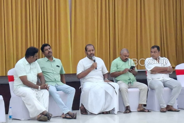 கொள்கை ரீதியான கூட்டுக்கு வாருங்கள் : தமிழரசுக்கட்சிக்கு கஜேந்திரகுமார் பகிரங்க அழைப்பு! | Call To The Itak To Enter Into A Policy Alliance