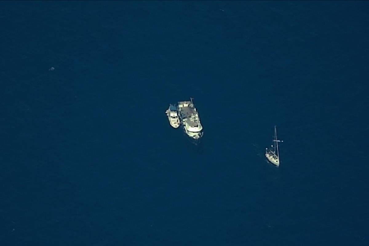 போலி கொடியுடன் வந்த ரஷ்ய எண்ணெய் கப்பல்: மத்திய தரைக்கடலில் சிறைப்பிடித்த பிரான்ஸ் | Russian Oil Tanker With False Flag Captive France