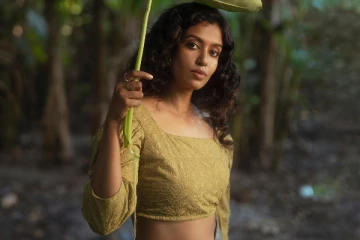 பாரதி கண்ணம்மா ரோஷ்ணியா இது? லேட்டஸ்ட் போட்டோஷூட் ஸ்டில்கள்