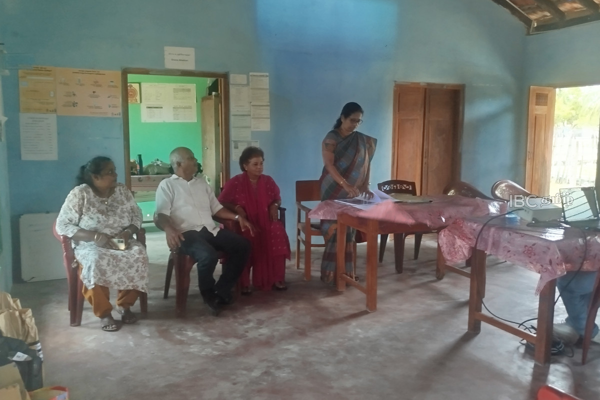 வடமராட்சி கிழக்கில் 300 ஏக்கர் காணி கோரிக்கை! மக்கள் கடும் எதிர்ப்பு | 300 Acres Of Land Seized In Vadamarachchi East