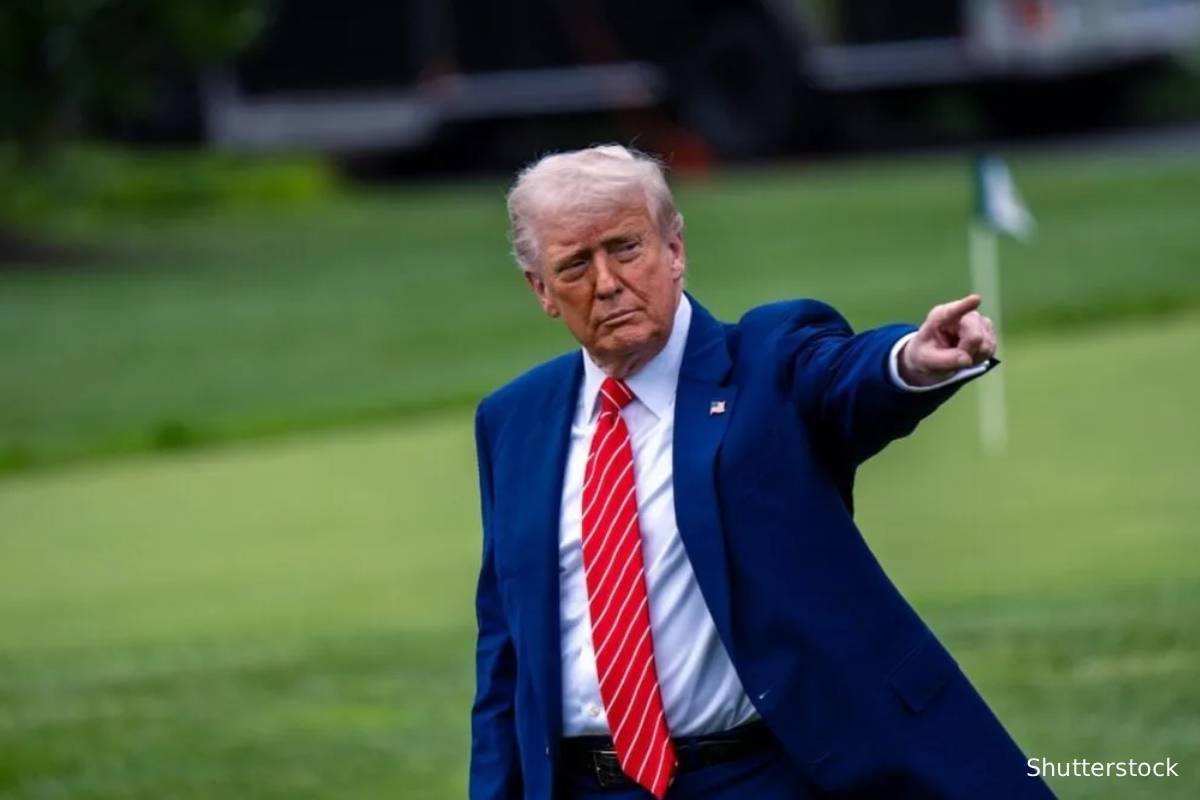 ஹார்முஸ் நீரிணையில்... அந்தப் படகுகளைக் கண்டதும் சுட உத்தரவிட்ட ட்ரம்ப் | Trump Orders Shoot And Kill