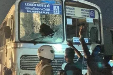 மன்னார் பேருந்து மோதி 8 வாயில்லா ஜீவன்கள் பலி