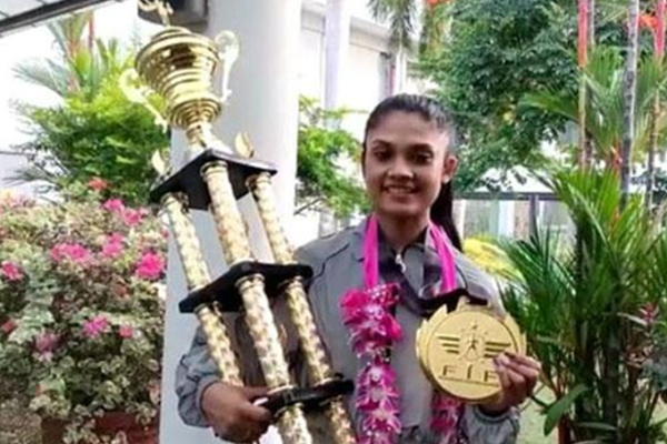 சிங்கப்பூரில் உலக சம்பியன்ஷிப்போட்டியில் தங்கப்பதக்கம் வென்ற இலங்கை பெண் | World Championship In Singapore