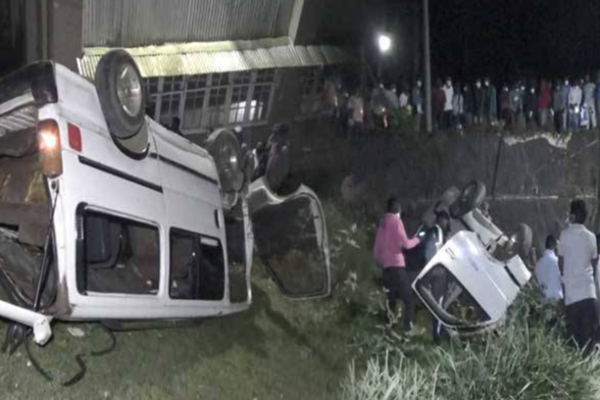 ஹட்டன் பகுதியில் இடம்பெற்ற கோர விபத்து | Cora Crash In The Hutton Area ஹட்டன் பகுதியில் இடம்பெற்ற கோர விபத்து | Cora Crash In The Hutton Area