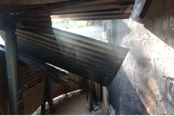 யாழ். அராலி பகுதியில் கடையொன்றுக்கு தீ வைப்பு! (VIDEO)