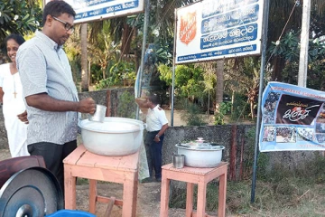 முள்ளிவாய்க்கால் நினைவாக யாழில் இடம்பெற்ற கஞ்சி வழங்கும் நிகழ்வு