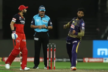 பெங்களூர் அணியை மிரள வைத்த வருண் சக்கரவர்த்தி - மிரண்டு போன கோலி