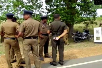 இலங்கையில் பகீர் சம்பவம் ; கூரிய ஆயுதங்களால் தாக்கப்பட்டு இளைஞன் கொலை