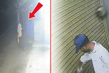 யாழில் அரசியல் பதற்றம் ; நள்ளிரவு கட்சி அலுவலகத்திற்கு தீ வைத்த மர்ம நபர்கள்