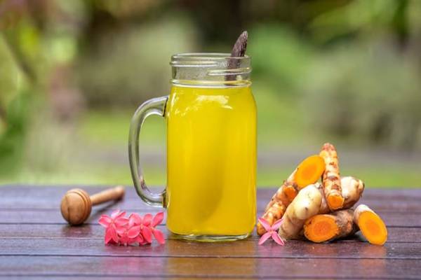 கல்லீரலை சுத்தப்படுத்தும் மஞ்சள் தண்ணீர் - இரவில் குடித்தால் நன்மை தருமா? | Trmeric Water Benefits How To Make Drink At Night