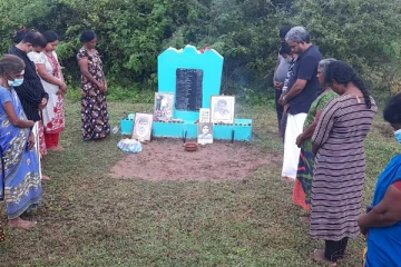 குமாரபுரம் படுகொலையின் 27 ஆவது ஆண்டு நினைவேந்தல் (PHOTOS)