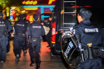 சீனாவில் மனைவியை பழிவாங்க கணவன் செய்த கொடூர செயல்