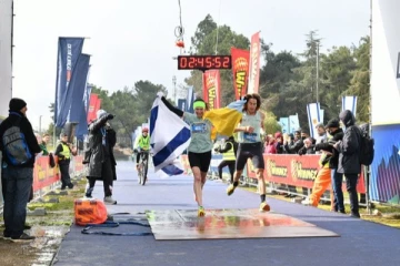 ரஷ்யா - உக்ரைன் போர்;  தப்பியோடிய பெண் சாதனை!