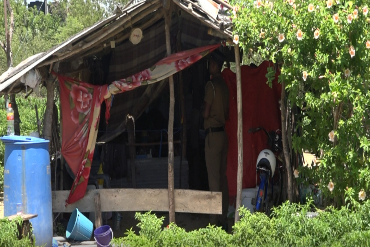 மட்டக்களப்பில் கொடூரம் : தோட்டத்தில் கொலை செய்யப்பட்ட நிலையில் விவசாயி சடலமாக மீட்பு | Farmers Body Found In Garden In Batticaloa