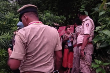 குகையில் குழந்தைகளுடன் கண்டுபிடிக்கப்பட்ட ரஷ்யப் பெண்: சில புதிய தகவல்கள்