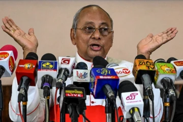 வரலாற்று ரீதியாக நாடு இழைத்த தவறுகளினால் தான் இந்த நெருக்கடி நிலை