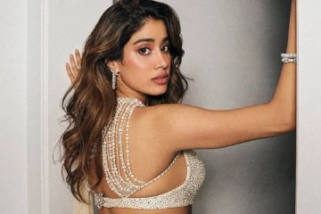 ஜான்வி கபூருடன் கைக்கோர்க்கும் வாரிசு நடிகர்!! யார் தெரியுமா?