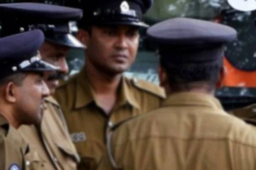 செல்ஃபி எடுக்க முயன்ற சிறுவனுக்கு  நேர்ந்த கதி