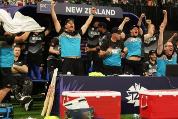 அரையிறுதி வெற்றியை கொண்டாடாத நியூசிலாந்து வீரர் - என்ன காரணம் தெரியுமா?