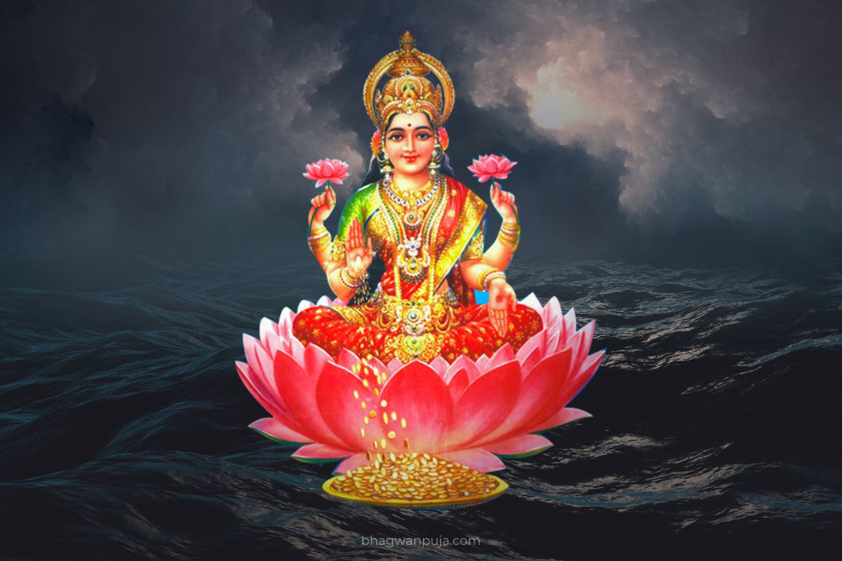 பண வரவு வேண்டுமா? வெள்ளிக்கிழமை இந்த மந்திரம் பாராயணம் செய்ய தவறாதீர்கள் | Friday Mahalakshmi Mantras To Chant To Get Wealth பண வரவு வேண்டுமா? வெள்ளிக்கிழமை இந்த மந்திரம் பாராயணம் செய்ய தவறாதீர்கள் | Friday Mahalakshmi Mantras To Chant To Get Wealth