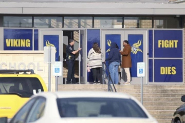 டெக்சாஸில் மீண்டும் பள்ளியில் துப்பாக்கிச்சூடு: மாணவர் கைது