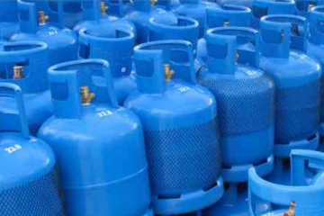 மீண்டும்  சமையல் எரிவாயு சிலிண்டர் விலை அதிகரிப்பா!