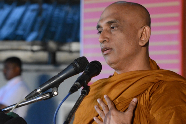 மகிந்த விலகவில்லை என்றால் மக்கள் போராட்டத்துடன் இணைவோம்: அத்துரலியே ரதன தேரர் எச்சரிக்கை - ஐபிசி தமிழ்