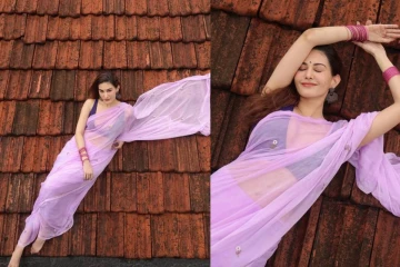 புடவையில் மொட்டை மாடியில் நடிகை அமிரா தஸ்தூர் எடுத்த போட்டோ ஷுட்