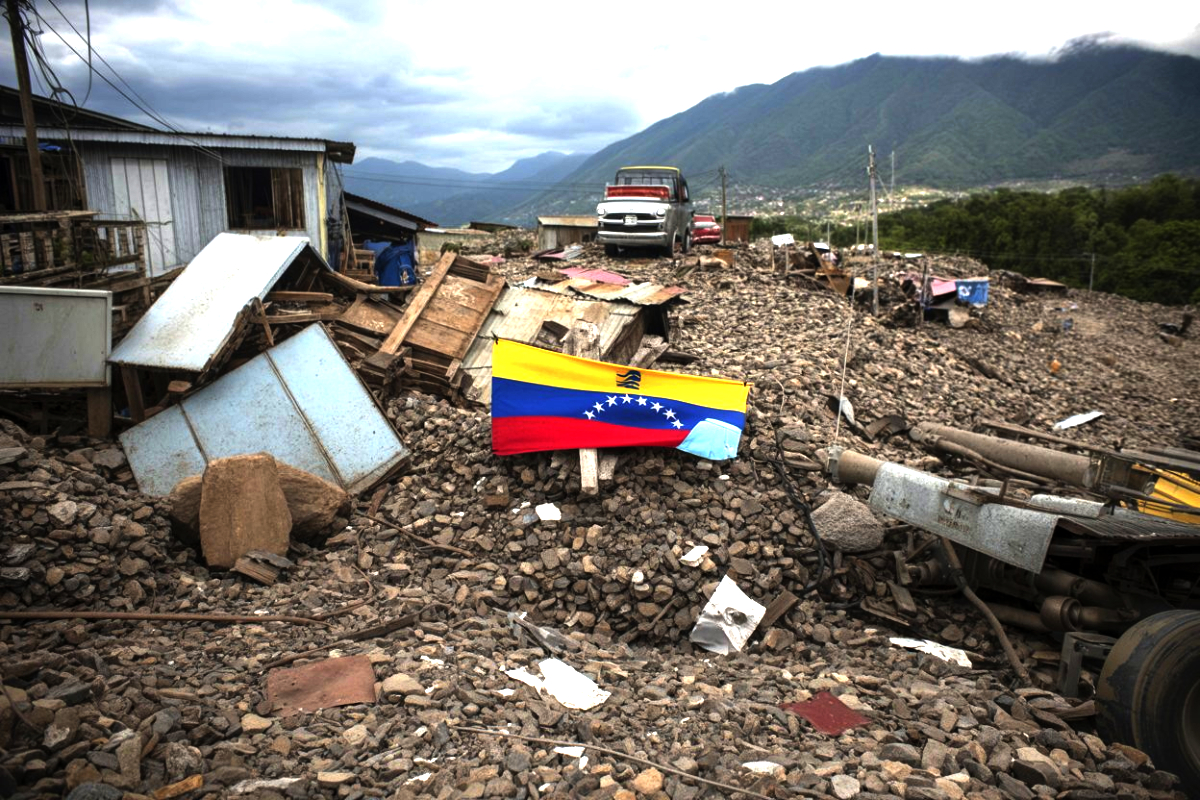 venezuela-earthquake-1600-Rescuers-Join-Search