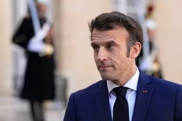 பிளேபாய் பத்திரிகைக்கு போஸ் கொடுத்த பெண் அமைச்சர் பதவியைப் பறித்த மேக்ரான்: அமைச்சரவையில் மாற்றங்கள்