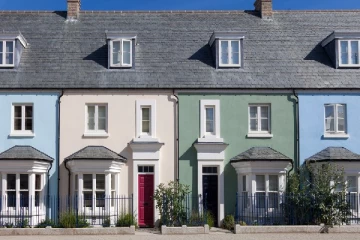 பிரித்தானியாவில் சராசரி வீடுகளின் விலை சரிவு: வட்டி விகிதத்தை உயர்த்தும் இங்கிலாந்து வங்கி