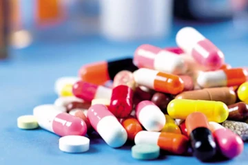 மருந்து பொருட்களுக்கு கடும் தட்டுப்பாடு -  சுகாதார அவசர நிலையை பிரகடனப்படுத்துமாறு  அரசிடம் கோரிக்கை