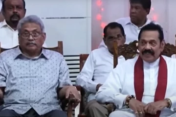 பதுங்கிய கோட்டாபய பொதுவெளிக்கு வந்தார் (படங்கள்)