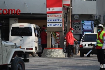 பாகிஸ்தானில் திடீர் விலையேற்றத்தால் மக்கள் அதிர்ச்சி