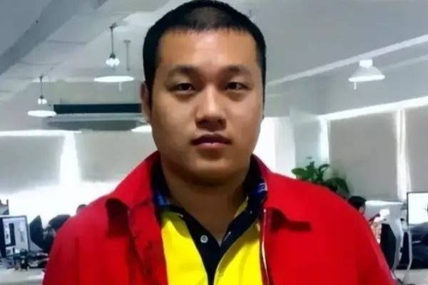 வெளிநாடொன்றில் 100க்கும் மேற்பட்ட பிள்ளைகளுக்கு தந்தையாகியுள்ள சீன கோடீஸ்வரர் | Chinese Billionaire 100 Children