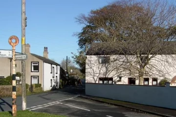 மகன் கண்முன்னிலையில் தாயை கொல்ல முயன்ற நபருக்கு அடுத்த 10 நிமிடங்களில் நேர்ந்த கதி! பிரித்தானியாவில் பரபரப்பு சம்பவம்