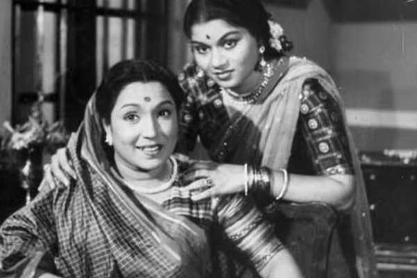 கன்னத்தில் அறைந்த நடிகரால் பறிபோன கண் பார்வை!! இறந்து 2 நாளுக்குப்பின் மீட்கப்பட்ட நடிகை உடல்.. | Hero Slap During Shooting Loses Eyesight Actress