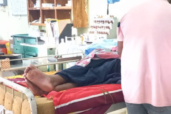 திருகோணமலையில் பசு மீது மோதிய மோட்டார்சைக்கிள் - இளைஞர் வைத்தியசாலையில் | Accident At Trincomalee