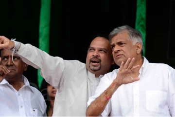 சூடுபிடிக்கும் அரசியல் களம் : தமிழரசுக் கட்சிக்கு ஐ.தே.கவும் வலை