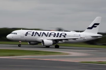 பயணிகளின் உடைமைகளுடன் பயணிகளின் எடையையும் பரிசோதித்த விமான நிறுவனம்; ஒரு சுவாரஸ்ய செய்தி...