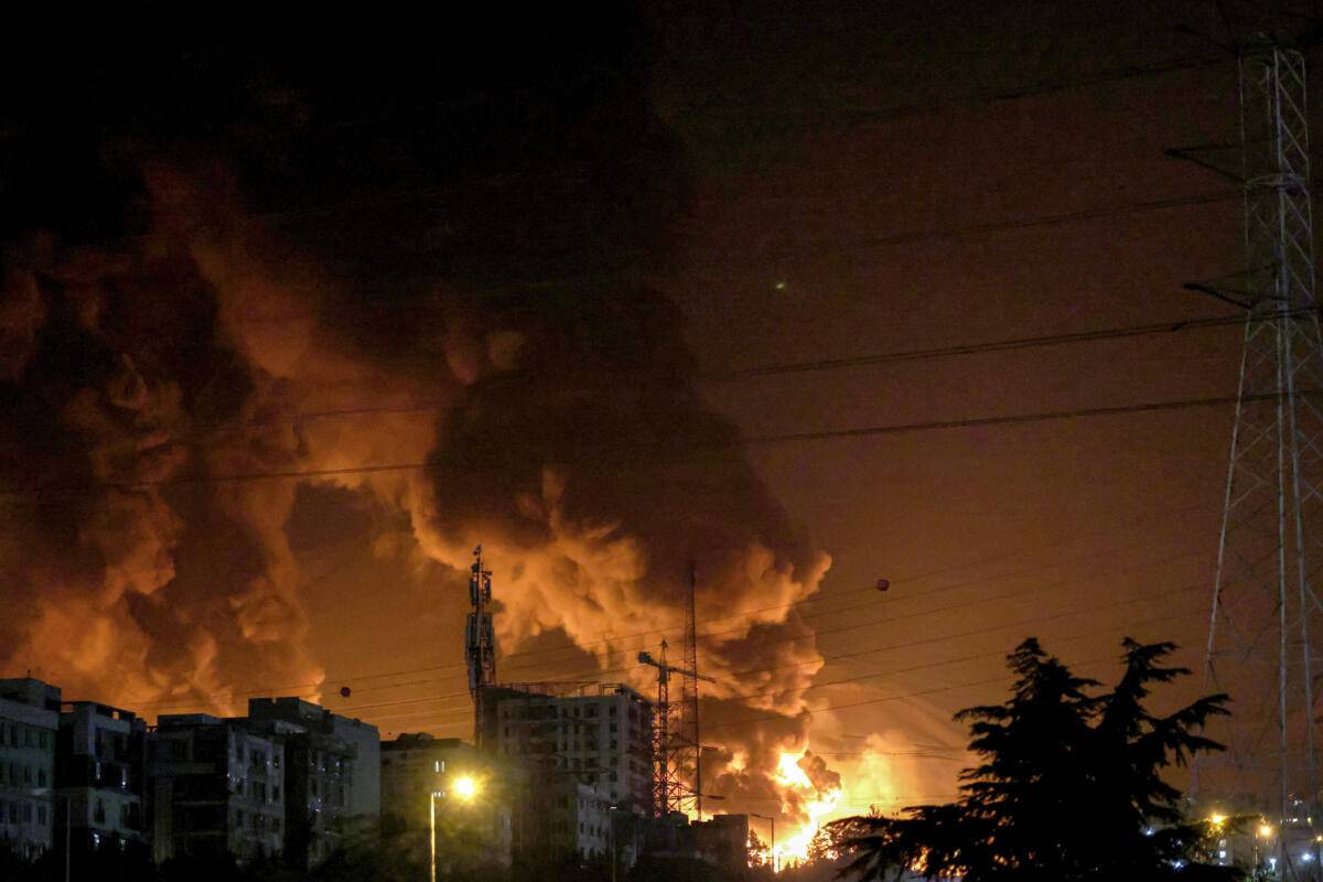 இஸ்ரேல் மீது ஈரானின் புதிய அலை ஏவுகணைத் தாக்குதல் ஆரம்பம் | Iran S New Wave Of Missile Attacks Israel Begins