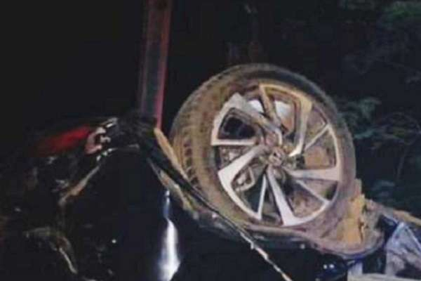 கோர விபத்தில் சிக்கிய இராணுவ மேஜர் உள்ளிட்ட மூவர் பலி! | Army Major Were Killed In An Accident