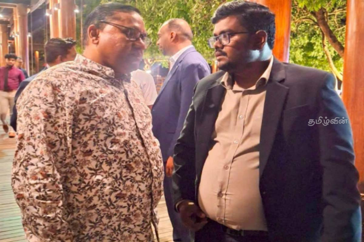 அனோஜனை மீட்க தீவிர முயற்சி - விஜித ஹேரத்துடன் கந்தசாமி பிரபு அவசர சந்திப்பு | Kandasamy Prabhu Holds An Urgent Meeting அனோஜனை மீட்க தீவிர முயற்சி - விஜித ஹேரத்துடன் கந்தசாமி பிரபு அவசர சந்திப்பு | Kandasamy Prabhu Holds An Urgent Meeting