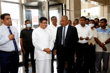 நெருக்கடியான சூழ்நிலையில் பதவி விலக தயாராகும் முக்கியஸ்தர்