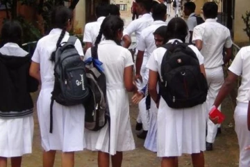 யாழ் பிரபல பாடசாலை ஆசிரியரால் மாணவிகளுக்கு தொடர் தொல்லை!