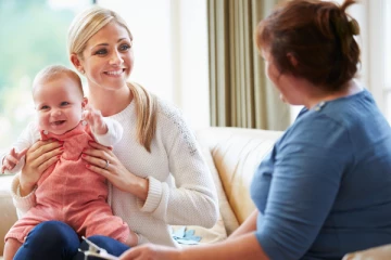 அறிவுரை கூறியே மாதம் கோடி கணக்கில் சம்பாதிக்கும் பெண்!