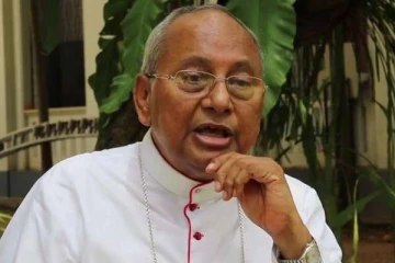 கொழும்பு  குற்றத்தடுப்பு பிரிவுக்கு சென்ற  பேராயர்